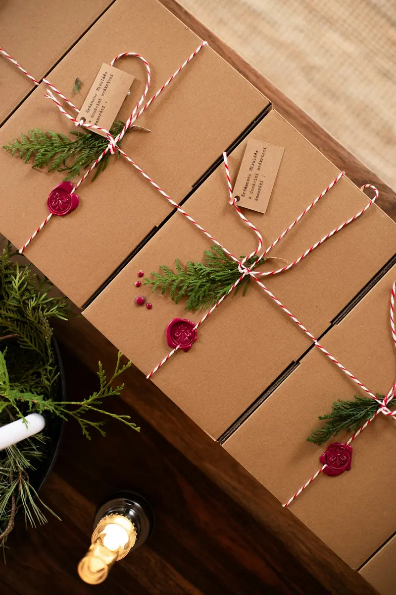 Kraft gift boxes